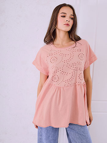 Embroidered blouse with ruffled hem in pink