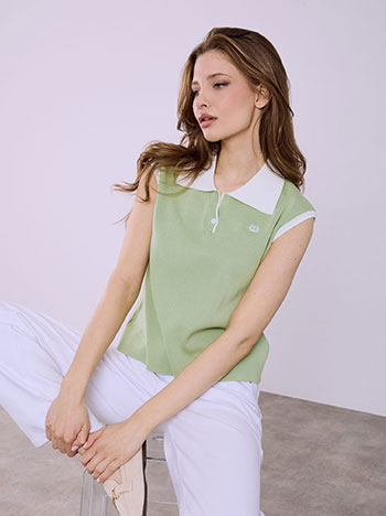 Μπλούζα πλεκτή με γιακά σε φυστικί