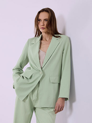 Bazer with cups in almond green