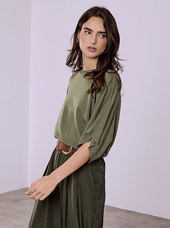 Top with buttons on the back in khaki