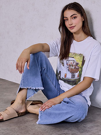T-shirt με strass σε λευκό