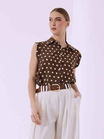 Sleeveless polka dot shirt in brown