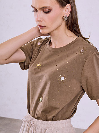 T-shirt μονόχρωμο με strass σε καφέ