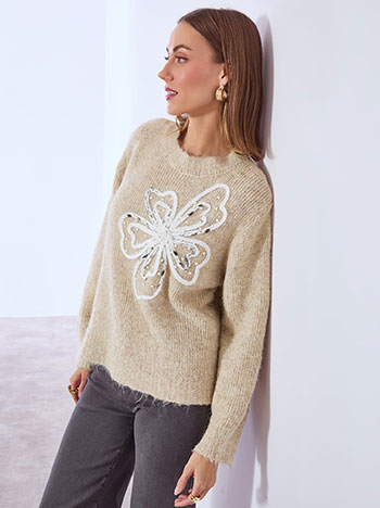 Πουλόβερ με ανάγλυφο λουλούδι με πέρλες σε μπεζ σκούρο