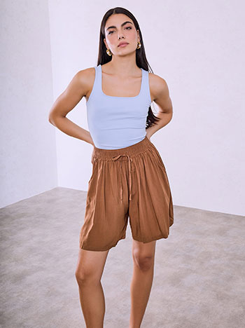 Bermuda shorts with elastic waistband in brown