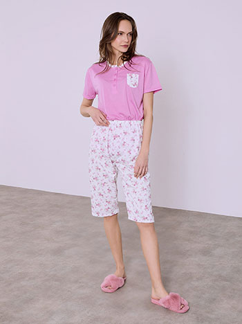 Pyjama set with floral print in purple