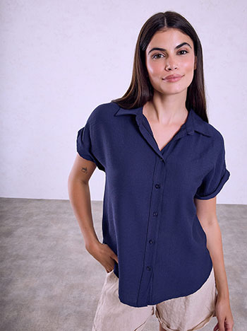 Solid colour shirt in dark blue