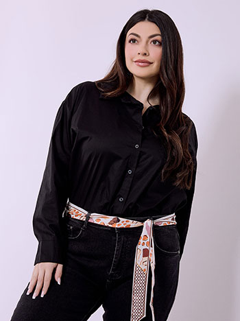 Shirt with side slits in black