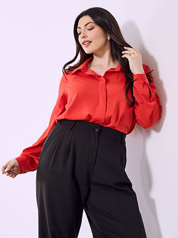 Πουκάμισο με κλασικό γιακά σε κόκκινο