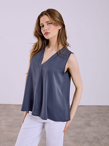 Top sleeveless with pleat in dark blue