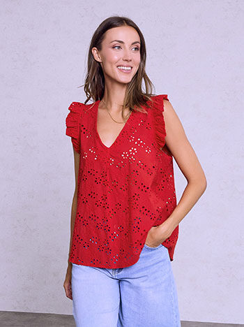 Embroidered top with pleat in red