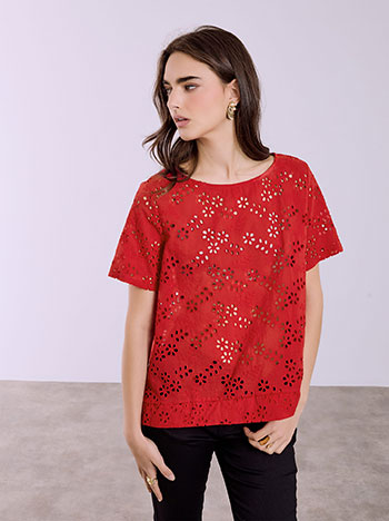 Μπλούζα κεντητή διάτρητη σε κόκκινο