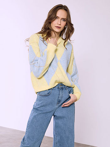 Πουλόβερ με ρόμβους σε κίτρινο