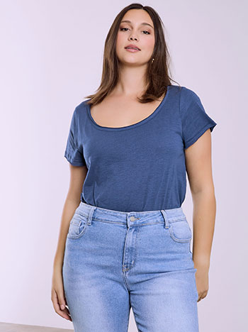 T-shirt με καμπύλη στο τελείωμα σε μπλε