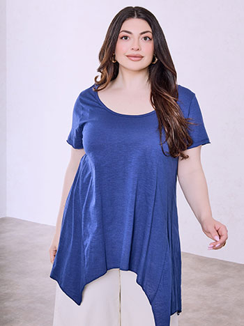 Asymmetric hem top in blue