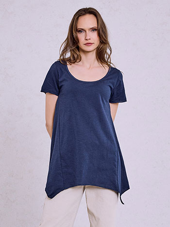 Asymmetric hem top in dark blue