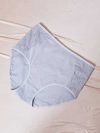 Brief with lace details in rough blue
