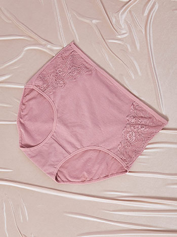 Brief with lace details in purple