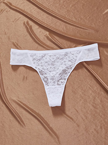 String laced in white