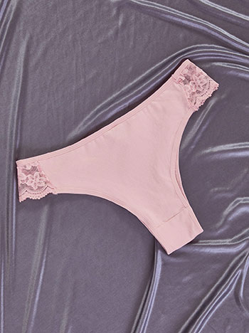 Brief with lace in pink