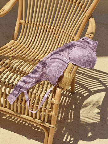 Lace bra in lilac