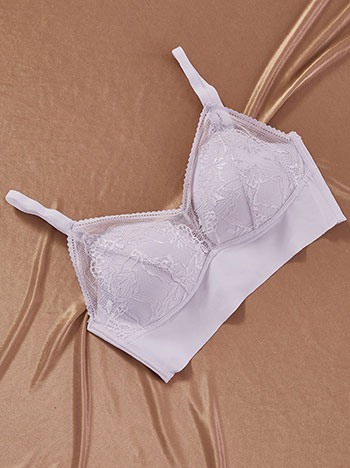 Bra with lace in light purple