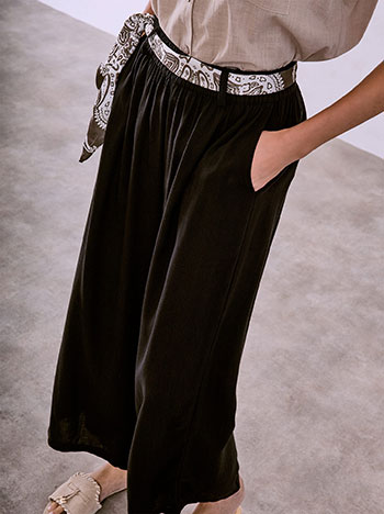 Viscose wide leg trousers in black