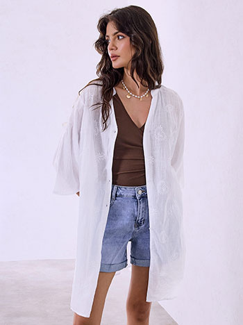 Kaftan shirt with embroidered paisley in white
