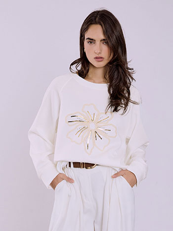 Sweatshirt with textured flower in white