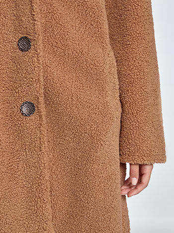 Teddy coat with pockets in camel | Celestino