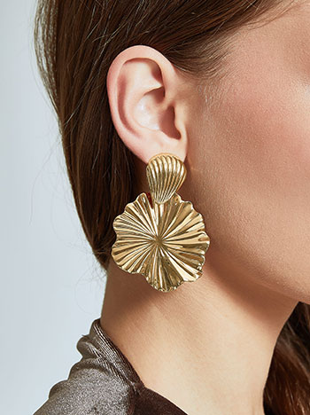 Drop earrings flower in gold