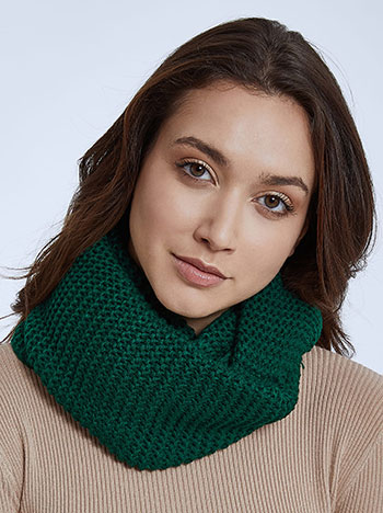 Knitted snood in green