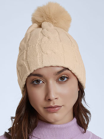 Knitted beanie in beige