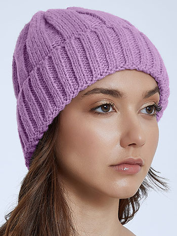 Knitted beanie in lilac