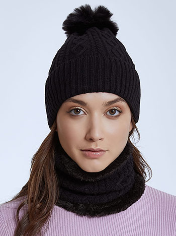 Set knitted snood and beanie in black