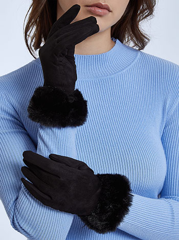 Gloves with fur in black