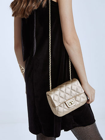 Quilted bag with back pocket in gold