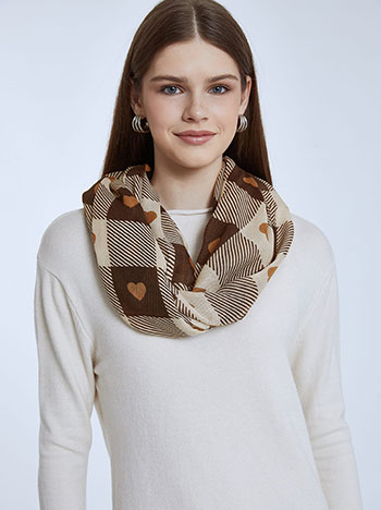 Plaid scarf with hearts in beige brown