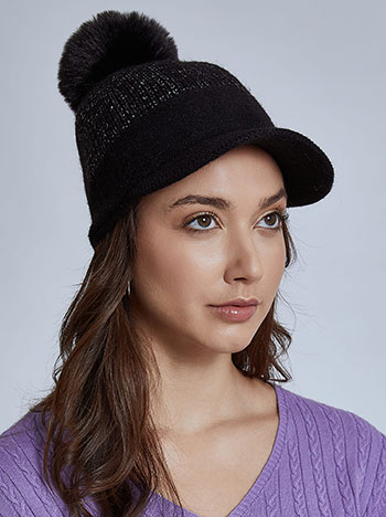 Knitted hat with wool in black