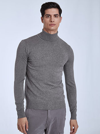 Men s knitted turtleneck in grey