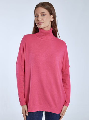 Long turtleneck in fuchsia