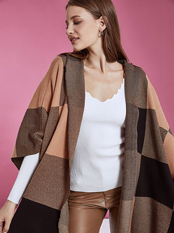 Knitted cape with hoodie in camel