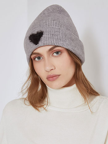 Beanie with heart in grey