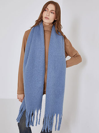 Scarf fluffy with fringes in rough blue