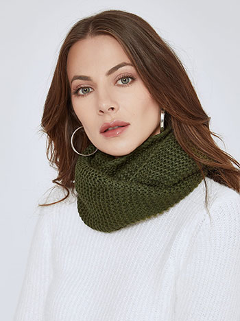 Snood knitted in green