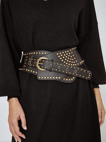 Belt with studs in black