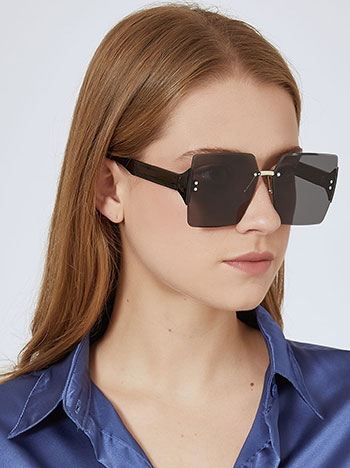 Sunglasses square shaped in black