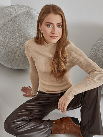 Turtleneck ribbed metallic in dark beige