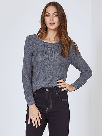 Top knitted in rough blue