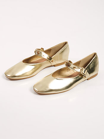 Shoes with studs in gold - Pose2